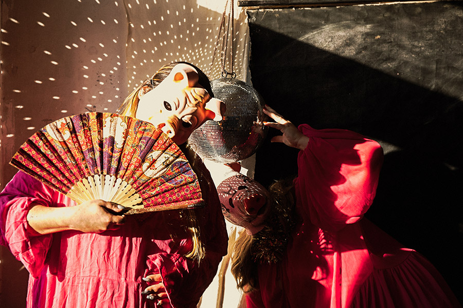 schwein maske fotokunst antje kröger adipositas pink