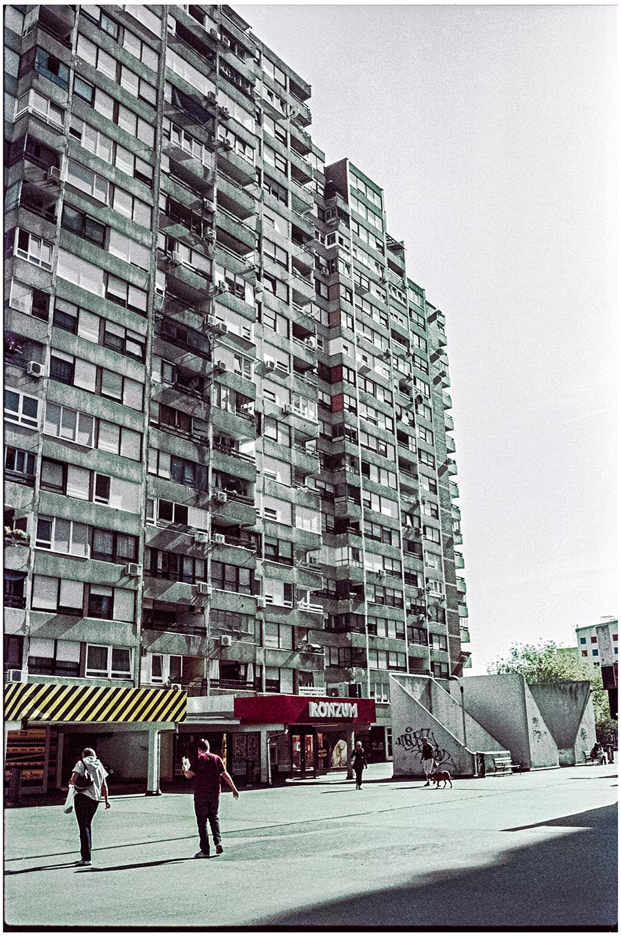 zagreb-brutalismus-mamutica13-analogefotografie-antjekroeger
