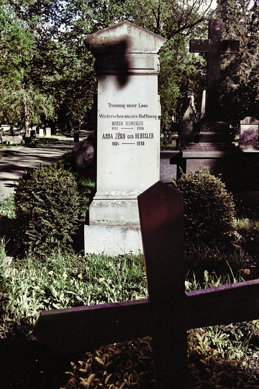 Pragfriedhof-Stuttgart-analog