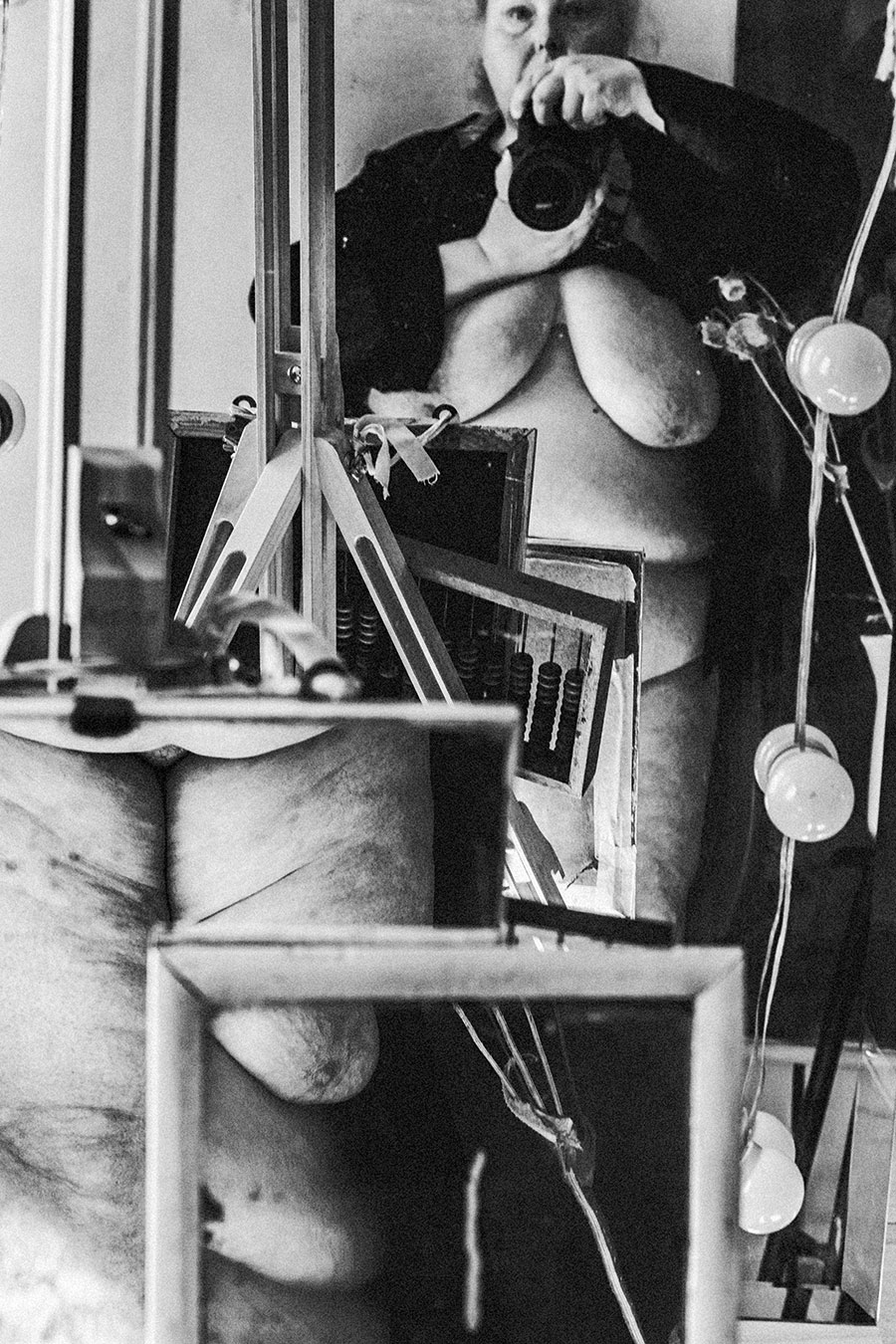selbstporträt-fotokunst-dickefrau-spiegel