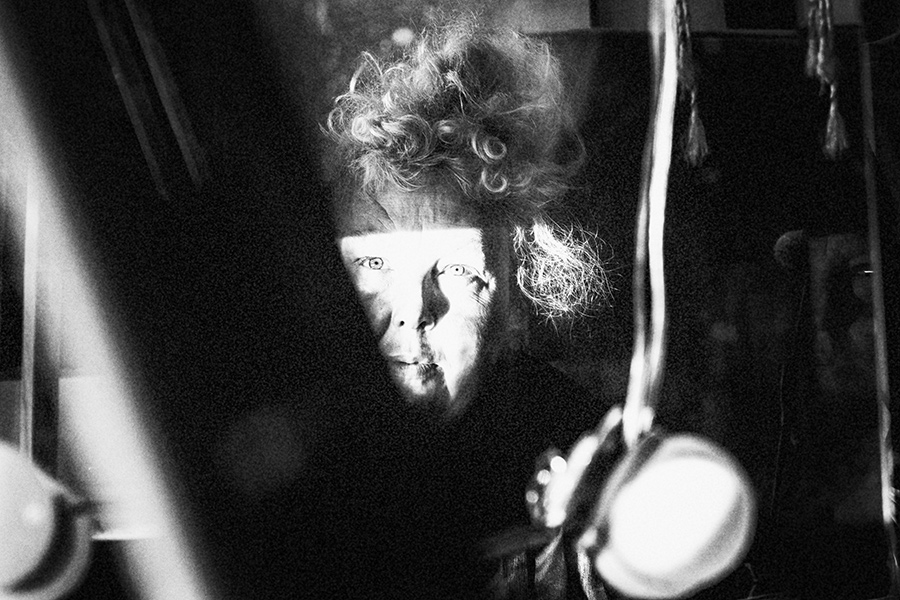 selbstporträt-fotokunst-dickefrau-spiegel