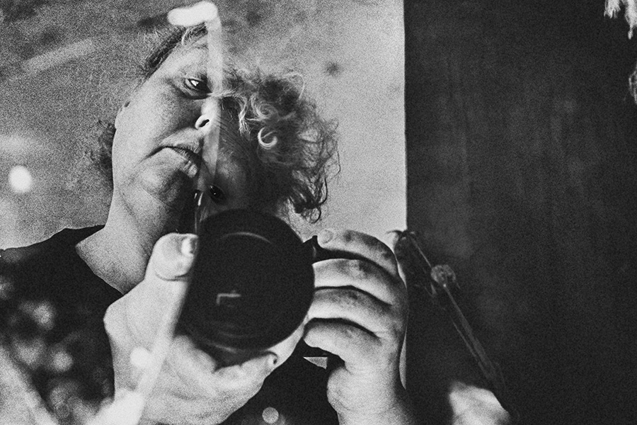 selbstporträt-fotokunst-dickefrau-spiegel