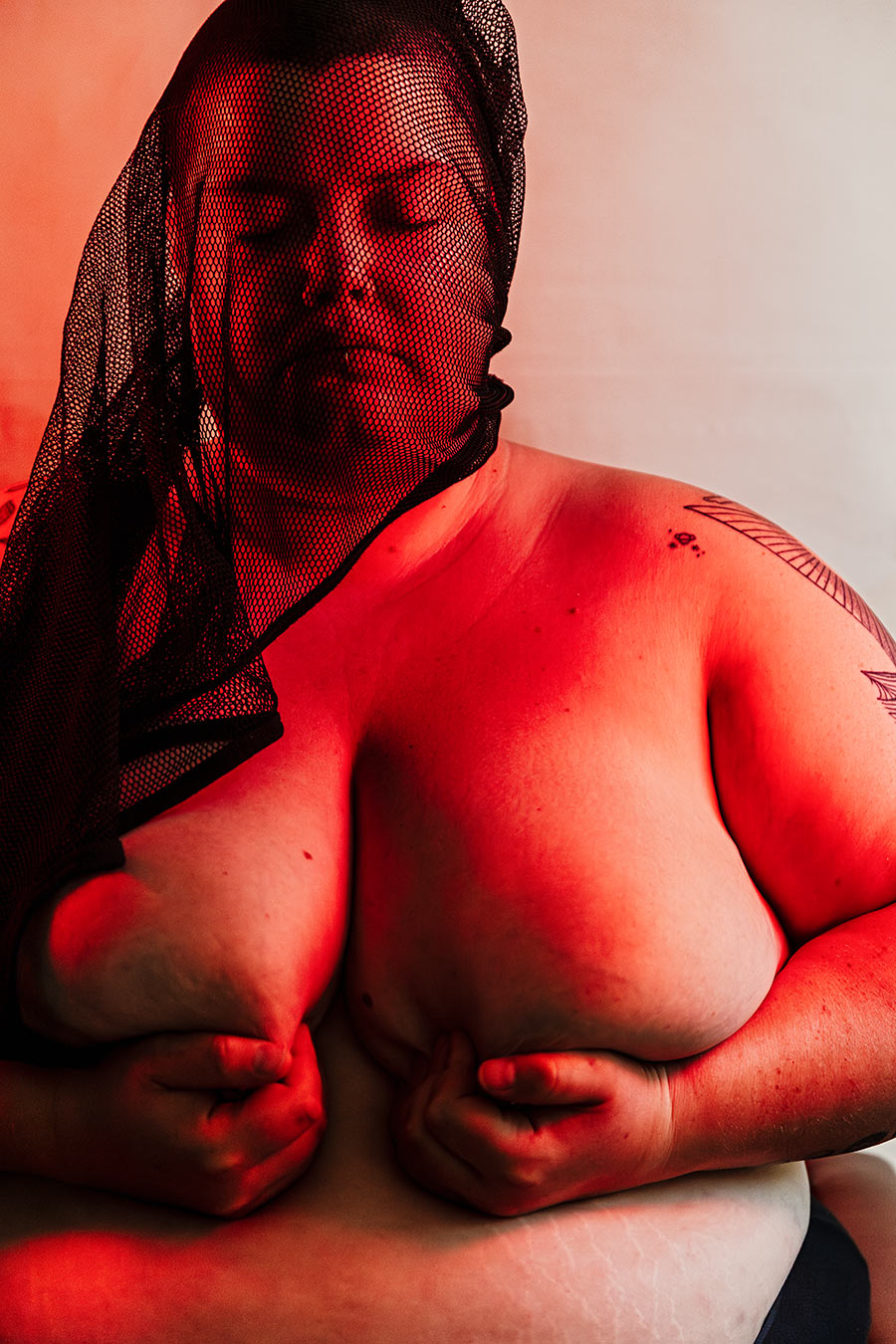 dicke frau mit kurzen haaren-fotografie leipzig