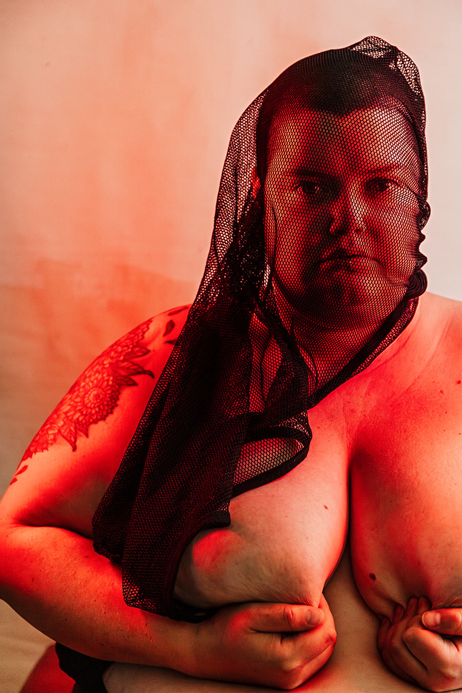 dicke frau mit kurzen haaren-fotografie leipzig