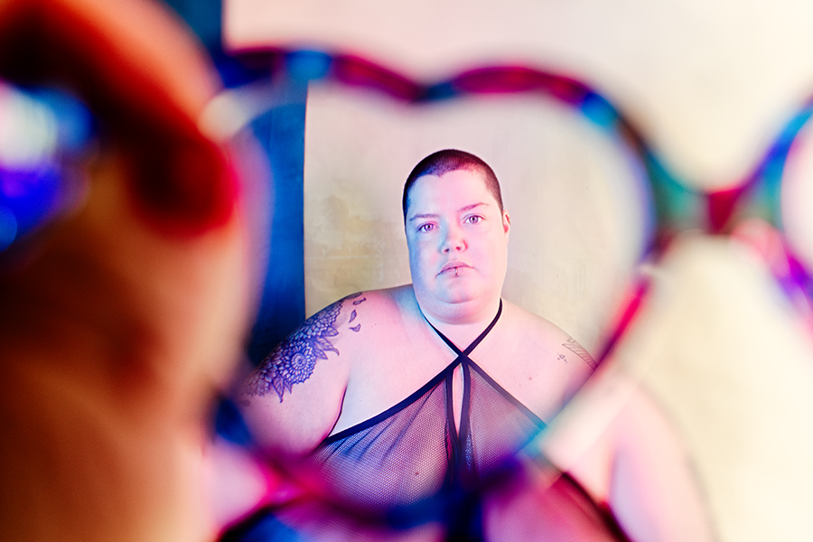 dicke frau mit kurzen haaren-fotografie leipzig