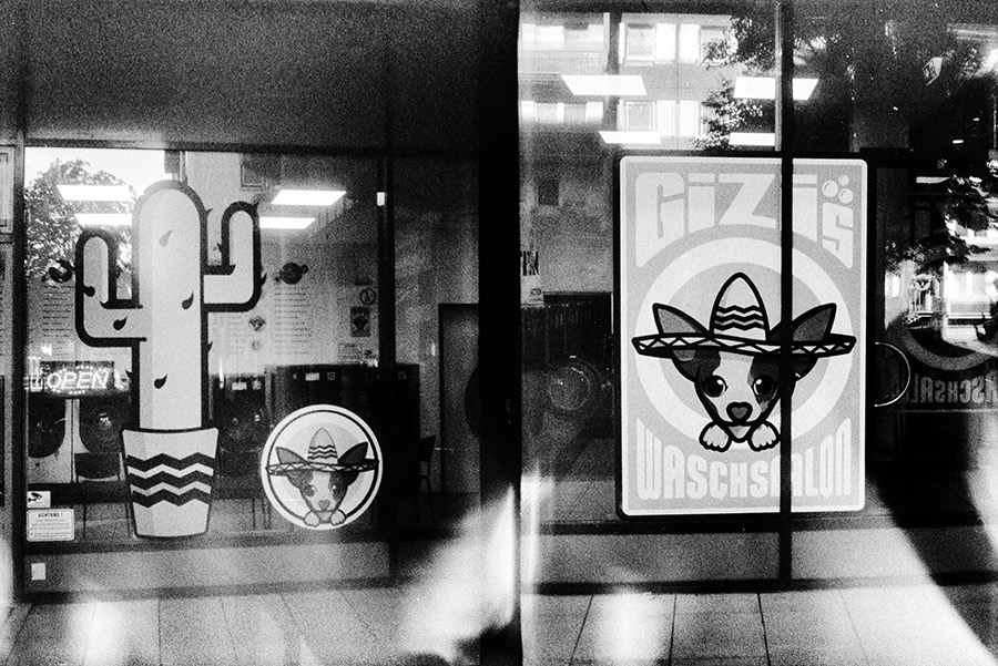 agat18k-leipzig-grünau-waschsalon-analogefotografie-leipzig
