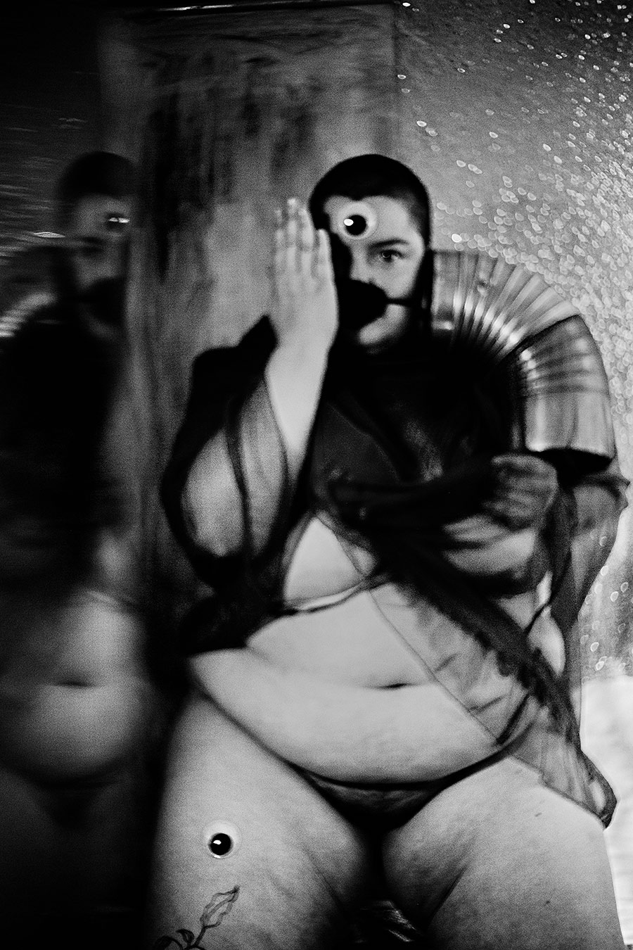 42-objektiv-schwarz-weiss-fotografie-seelen-mensch-maschine