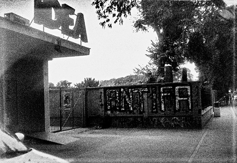 antifa-novisad-serbien-balkan-agat18k-analogefotografie