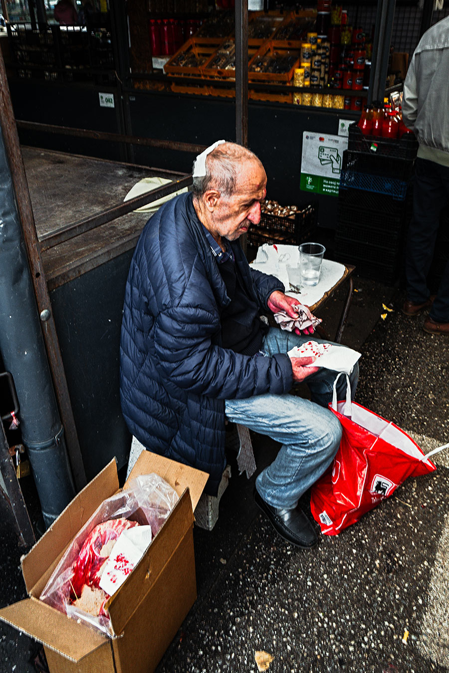 blut-belgrad-serbien-balkan-reisefotografie-antjekroeger