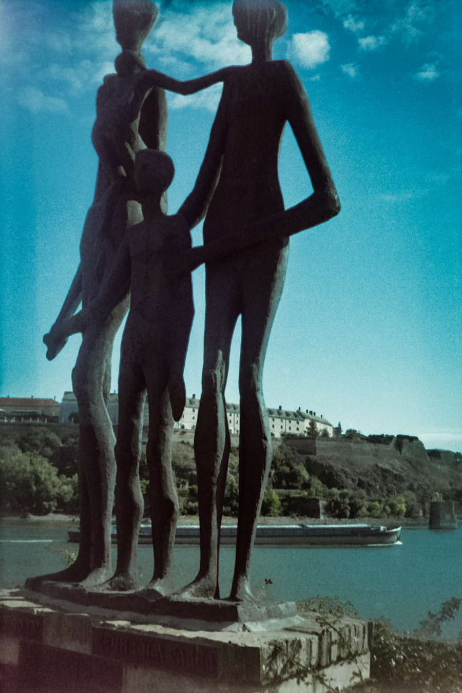 donau-Racija-novisad-serbien-balkan-agat18k-analogefotografie