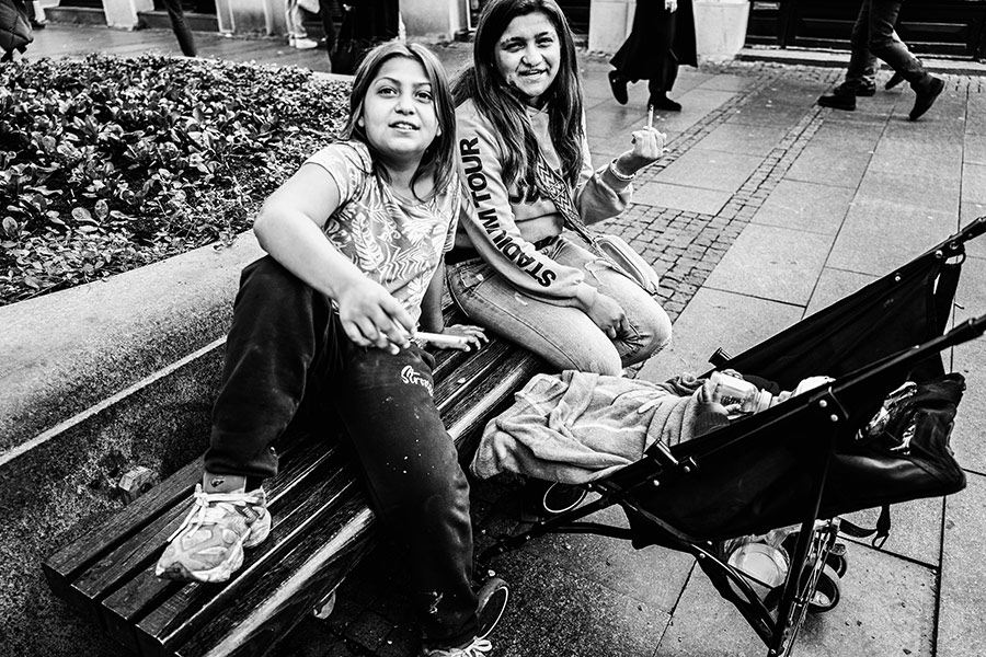zigarettenkinder-belgrad-serbien-balkan-reisefotografie-antjekroeger
