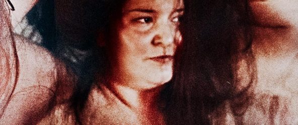 Weiblicher Akt zwischen Spiegelung und Bewegung, Antje Kröger