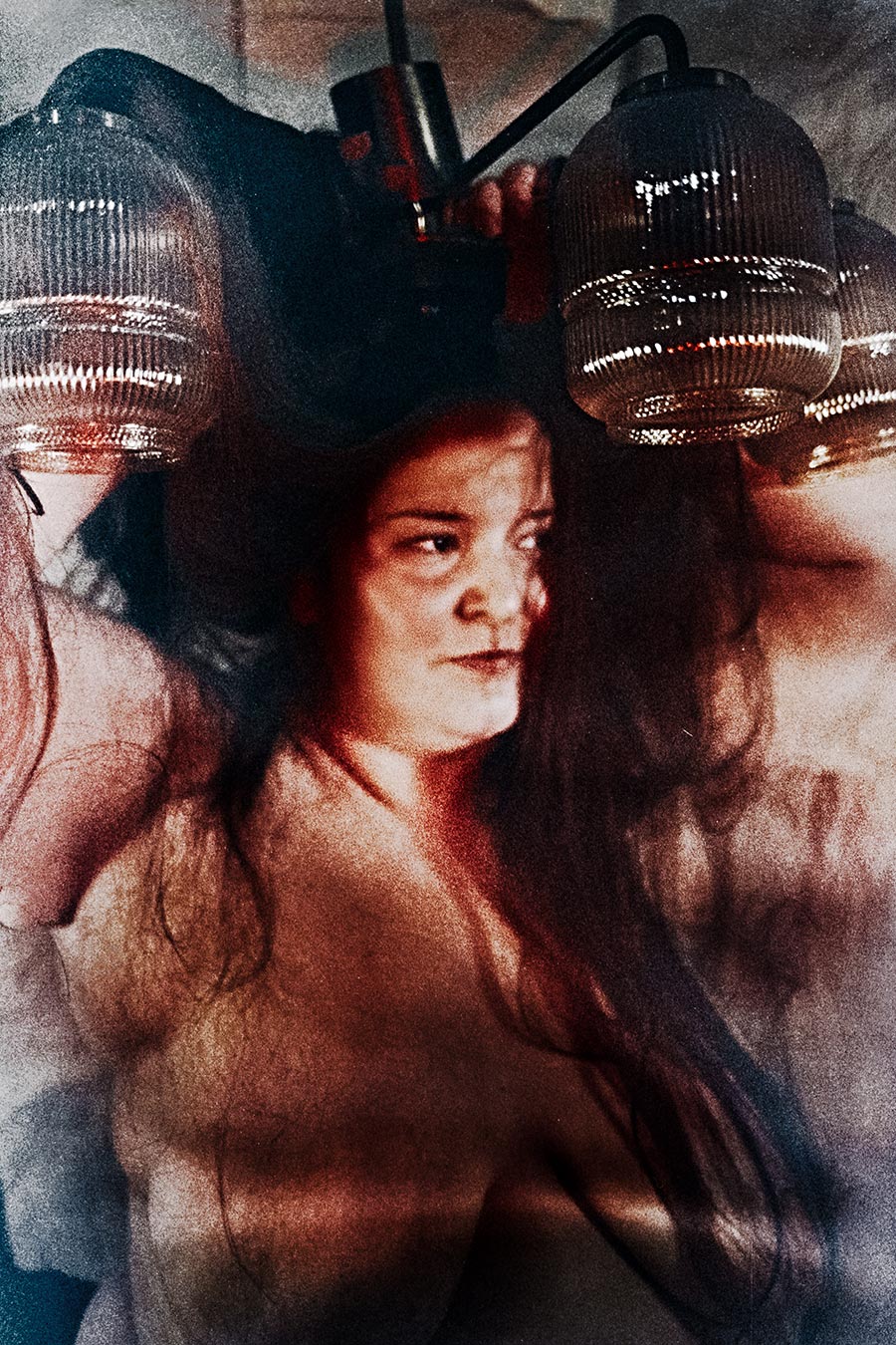 Weiblicher Akt zwischen Spiegelung und Bewegung, Antje Kröger
