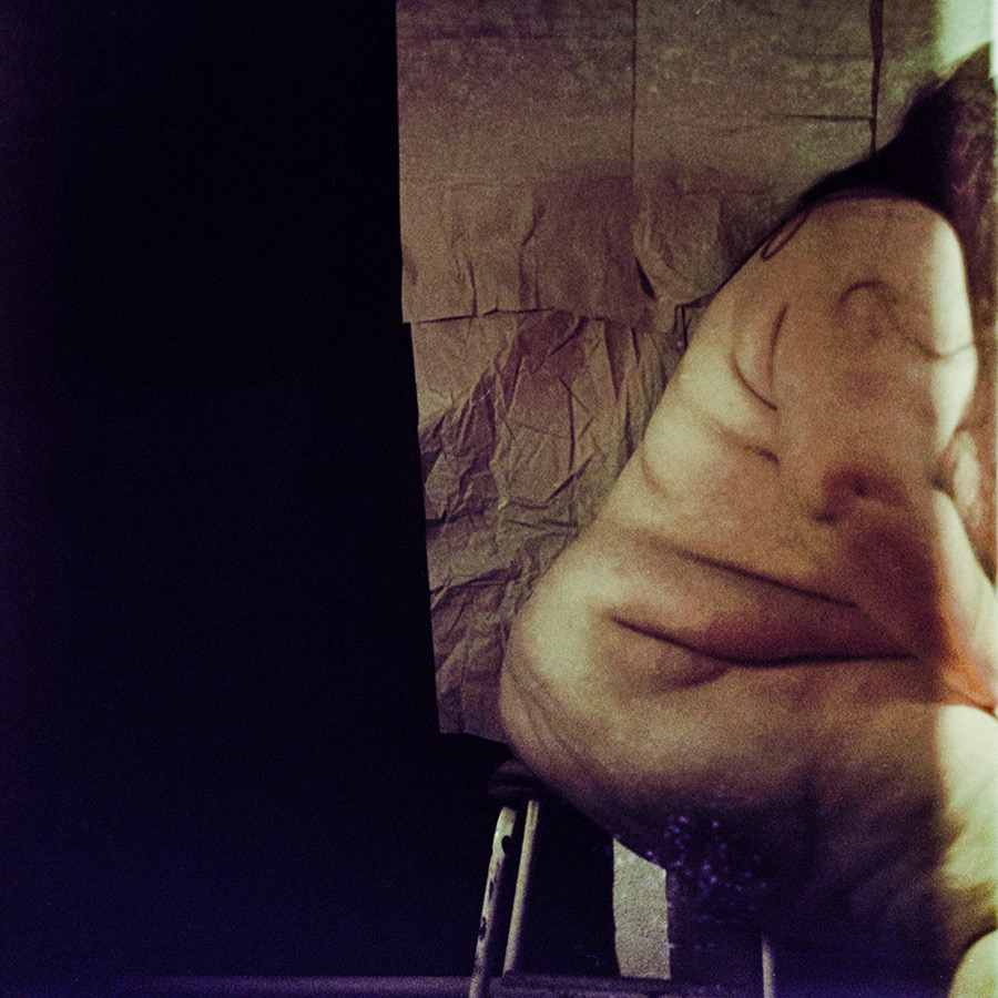 Zeitgenössische Körperfotografie von Antje Kröger im künstlerischen Akt
