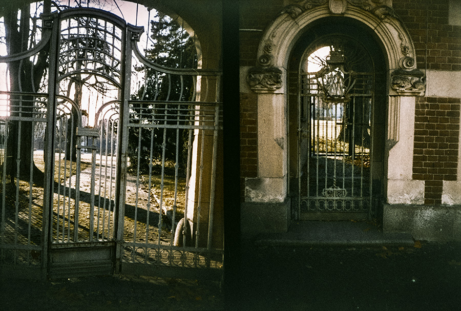guben-analogefotografie-agat18k-ostdeutschland-tore