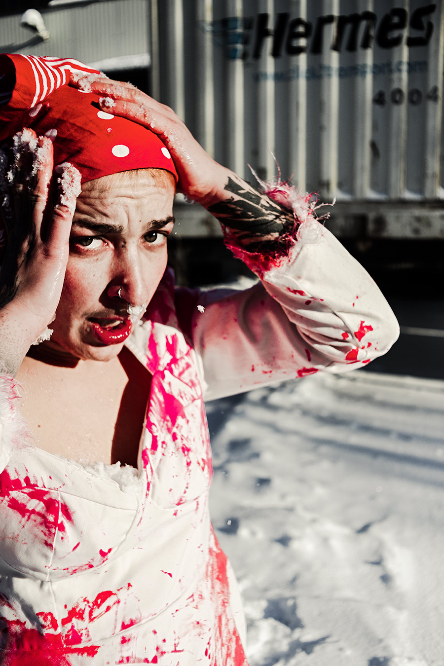 Körperliche Reaktion auf Kälte im verschneiten Außenraum