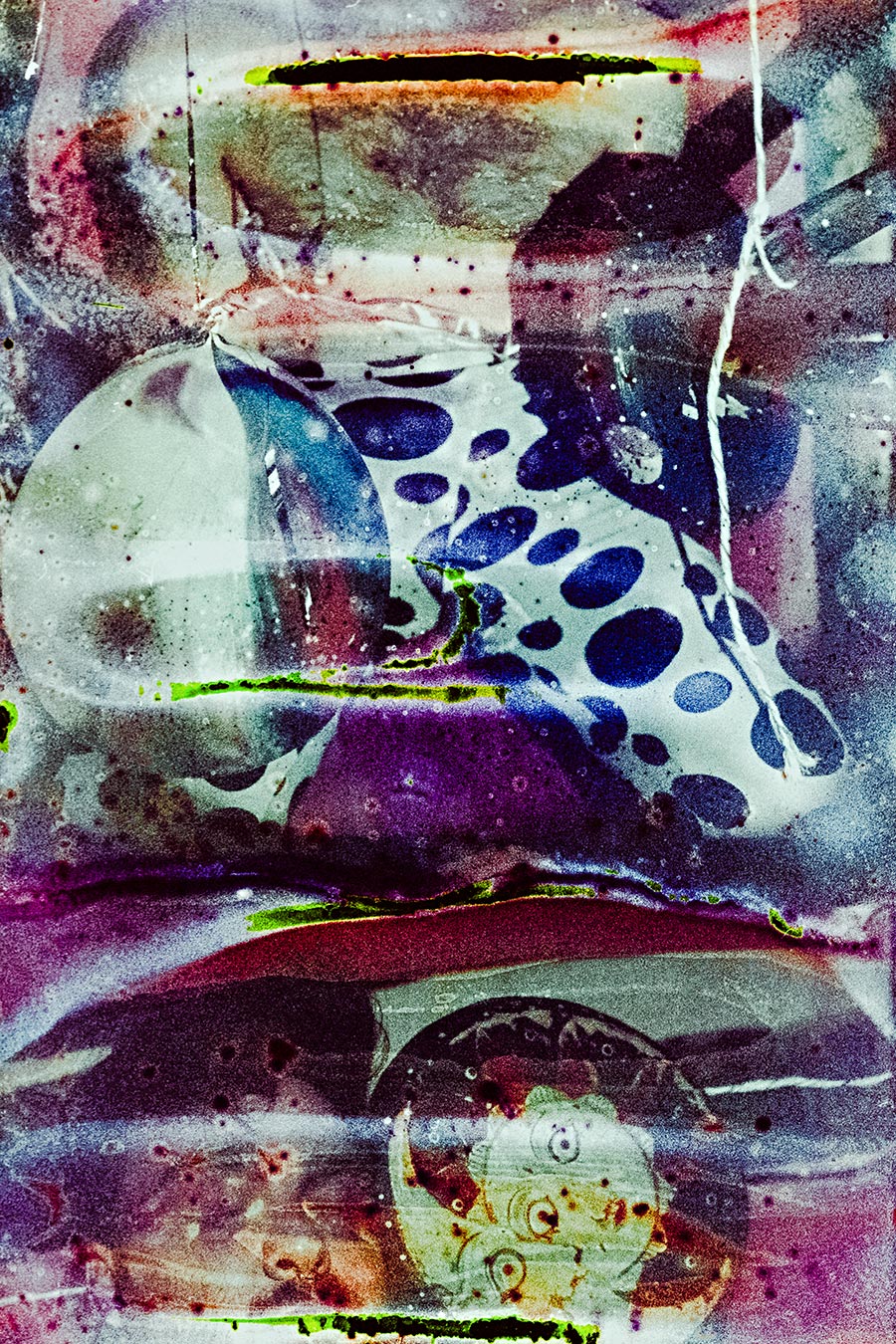 Abstrakte Filmsuppen-Fotografie mit Schichtungen und Mondgesicht, Fujicolor Superia 1600, Leipzig