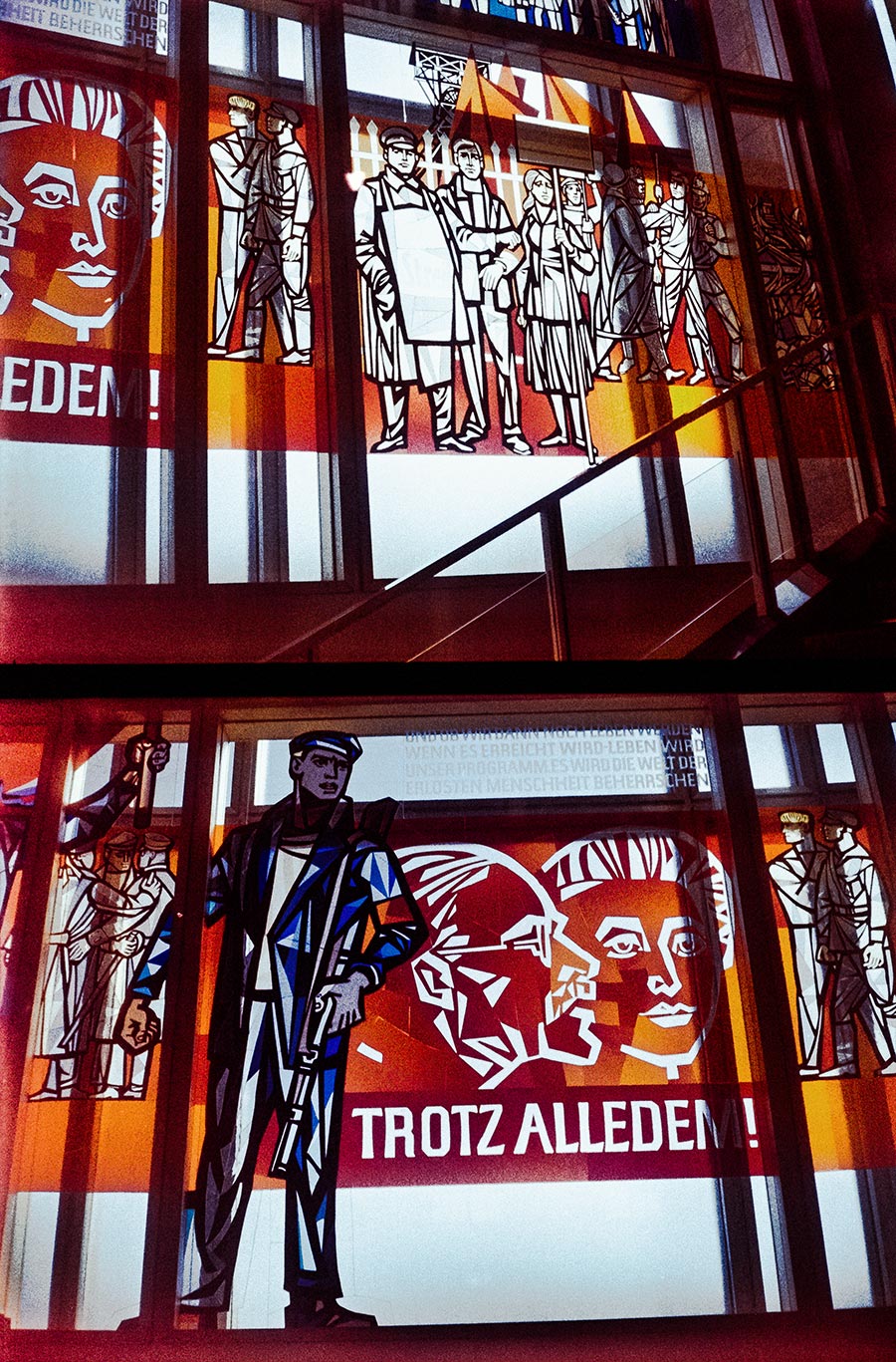 berlin-analogefotografie-agat18k-esmt-fensterbild-ddr3