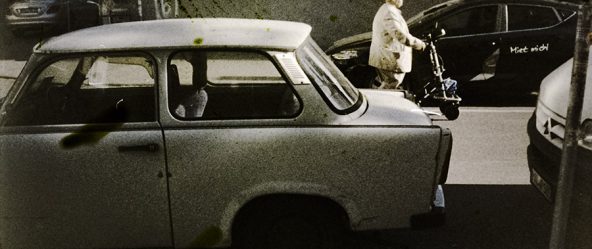 halle-ostdeutschland-halbformat-agat18k-trabant