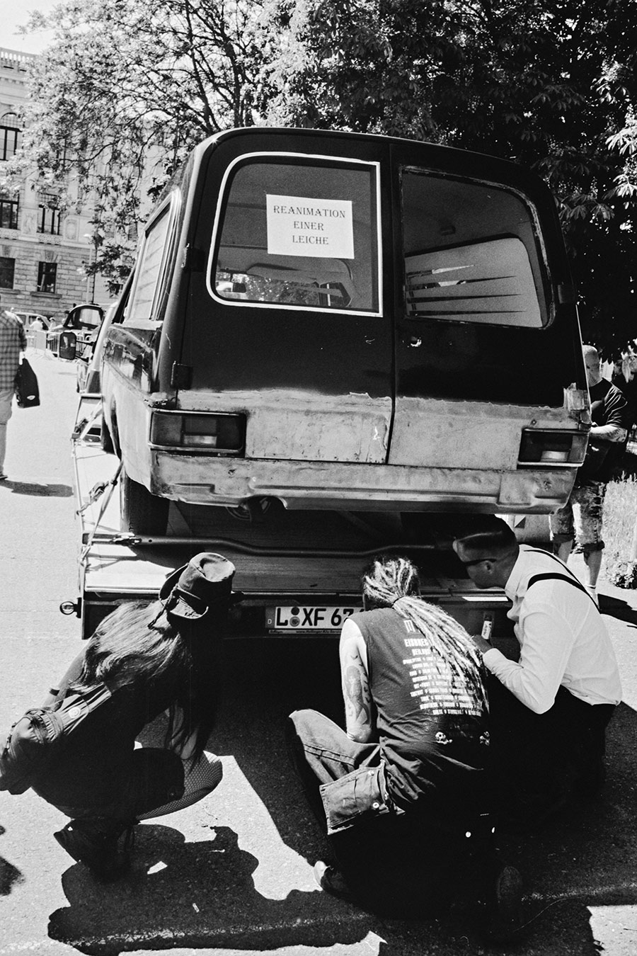 leichenwagenprozession-wgt2026-leipzig-analogefotografie8